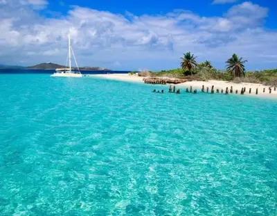 Cayo Icacos (La Cordillera) in Fajardo, Puerto Rico - with clear waters for snorkeling