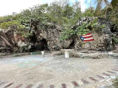 Peñón Brusi in Camuy, Puerto Rico - family-friendly beach