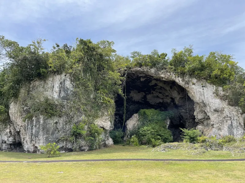 Cueva María de la Cruz Shore, Loiza